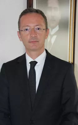 Prof. Dr. Kemal Uygur
