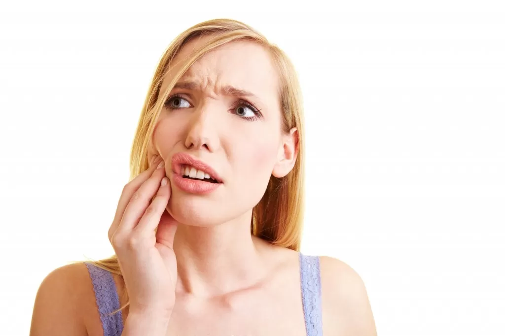 Diş Eti Hastalığının Belirtileri Nelerdir?