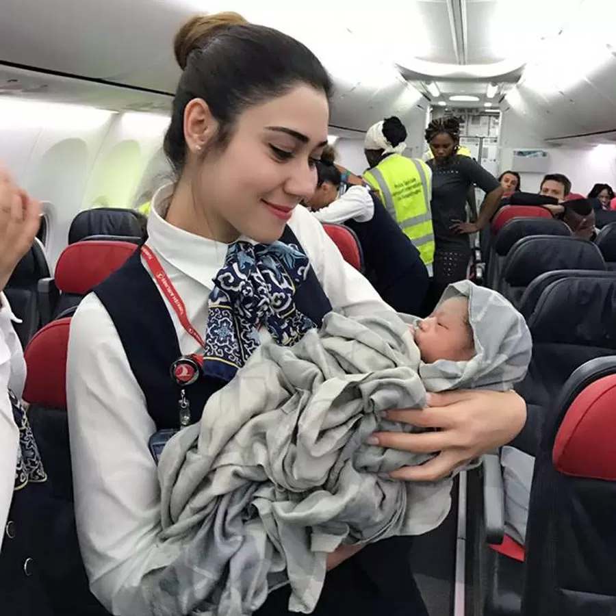 2 Yaşından Küçük Bebekle Uçağa Binerken Dikkat Edin